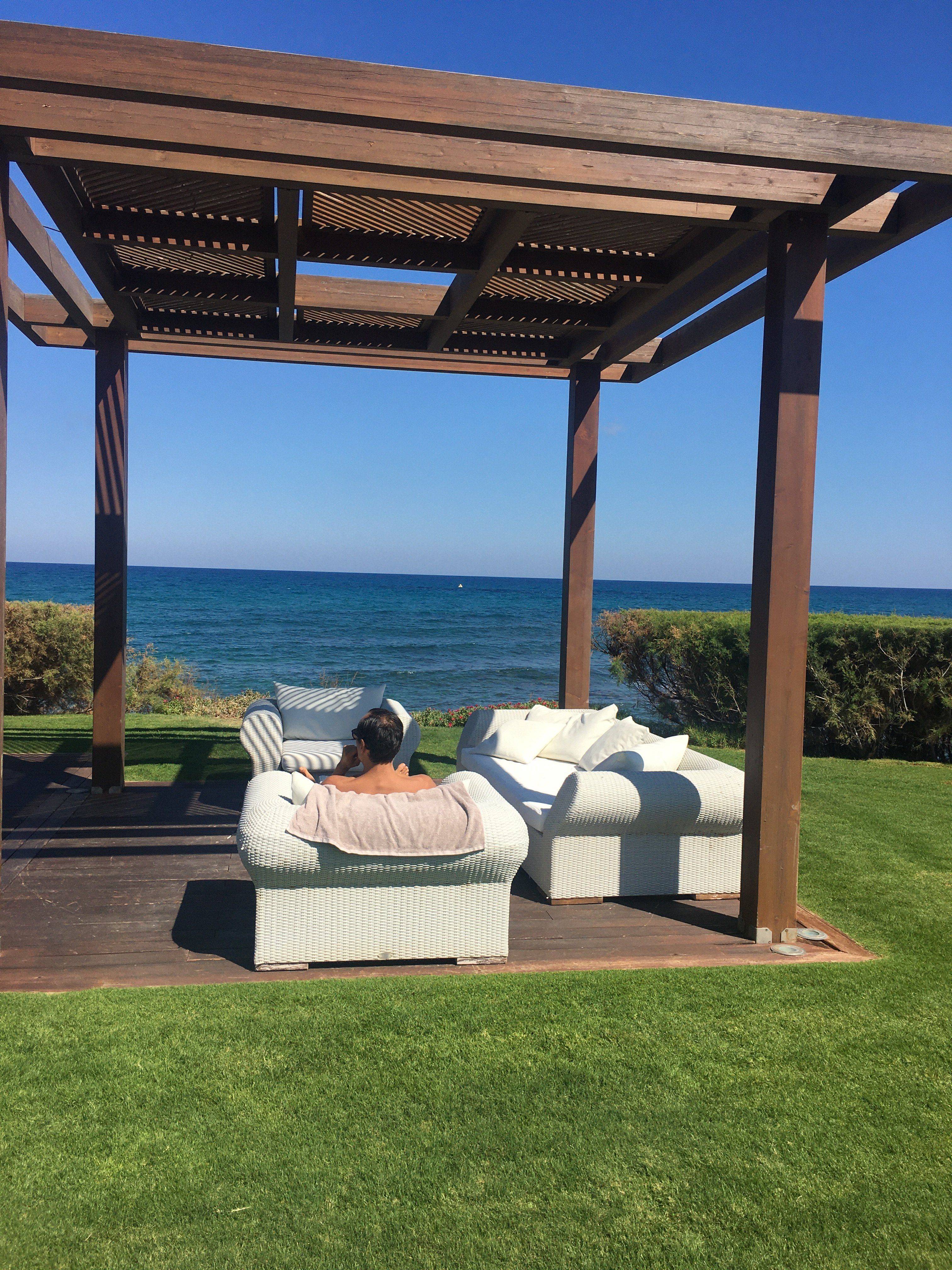 Grecotel Amirandes Sitzgruppe Meerblick