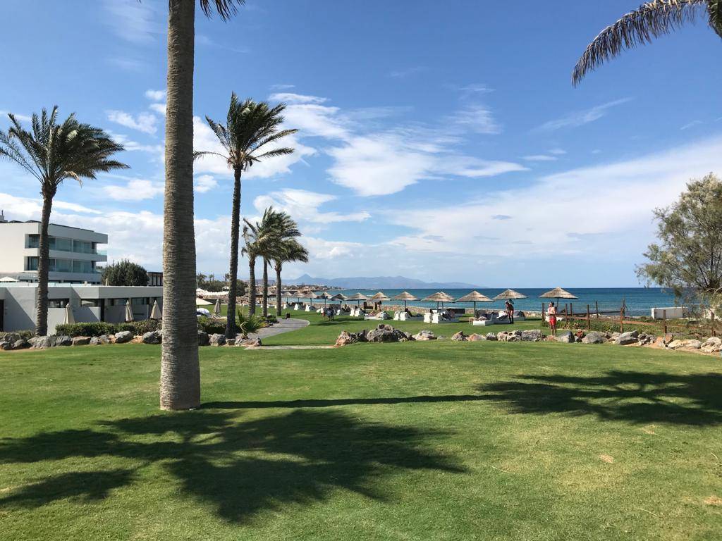 Grecotel Amirandes Strandblick