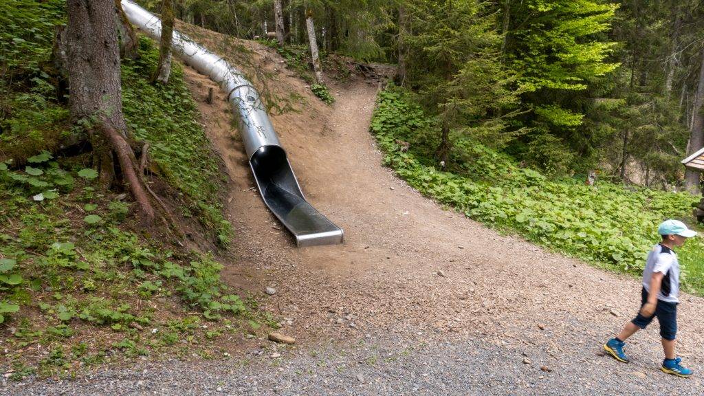 Rutsche Naturspielplatz Rettenberg
