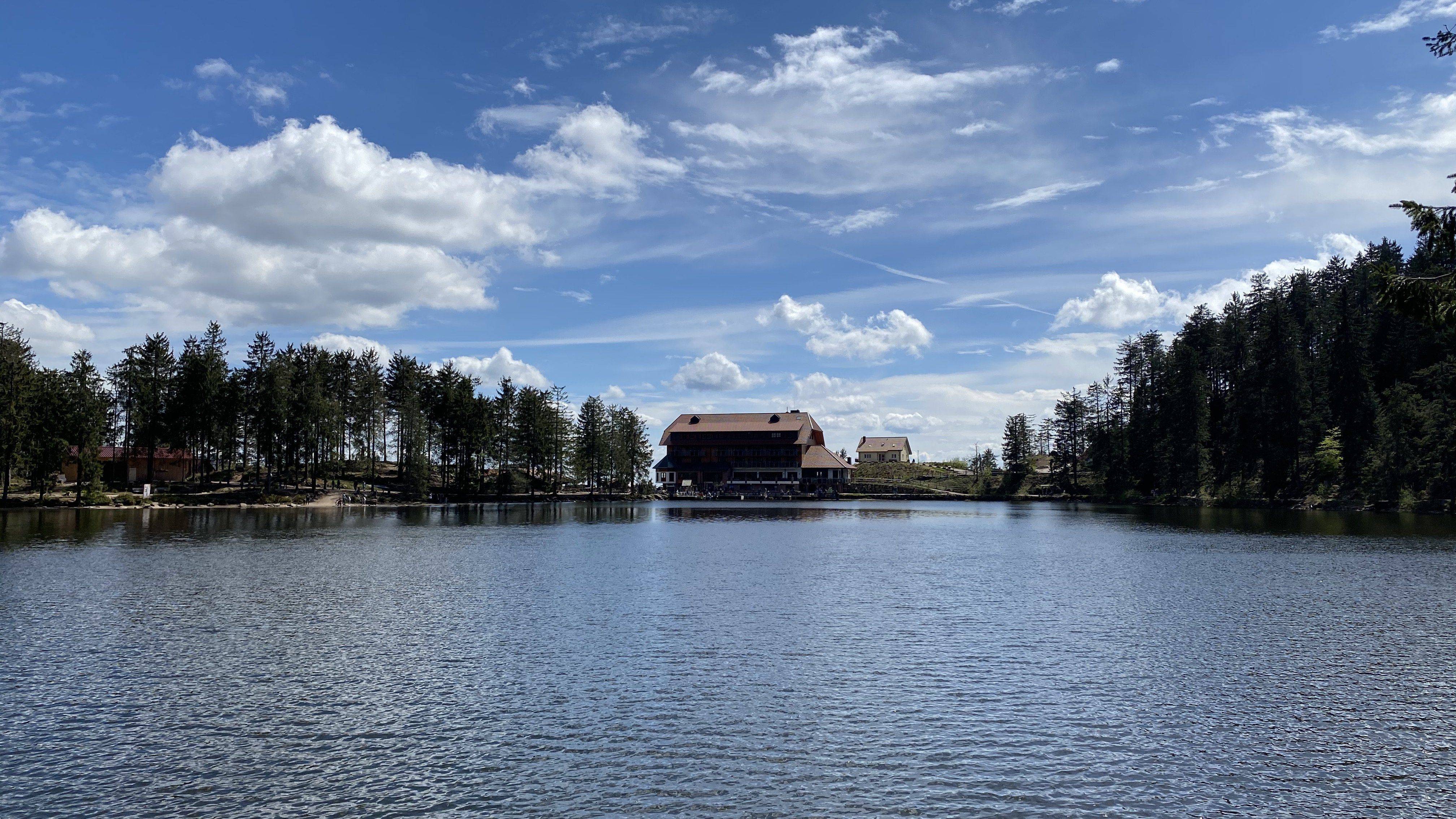Mummelsee_Blick_Hotel