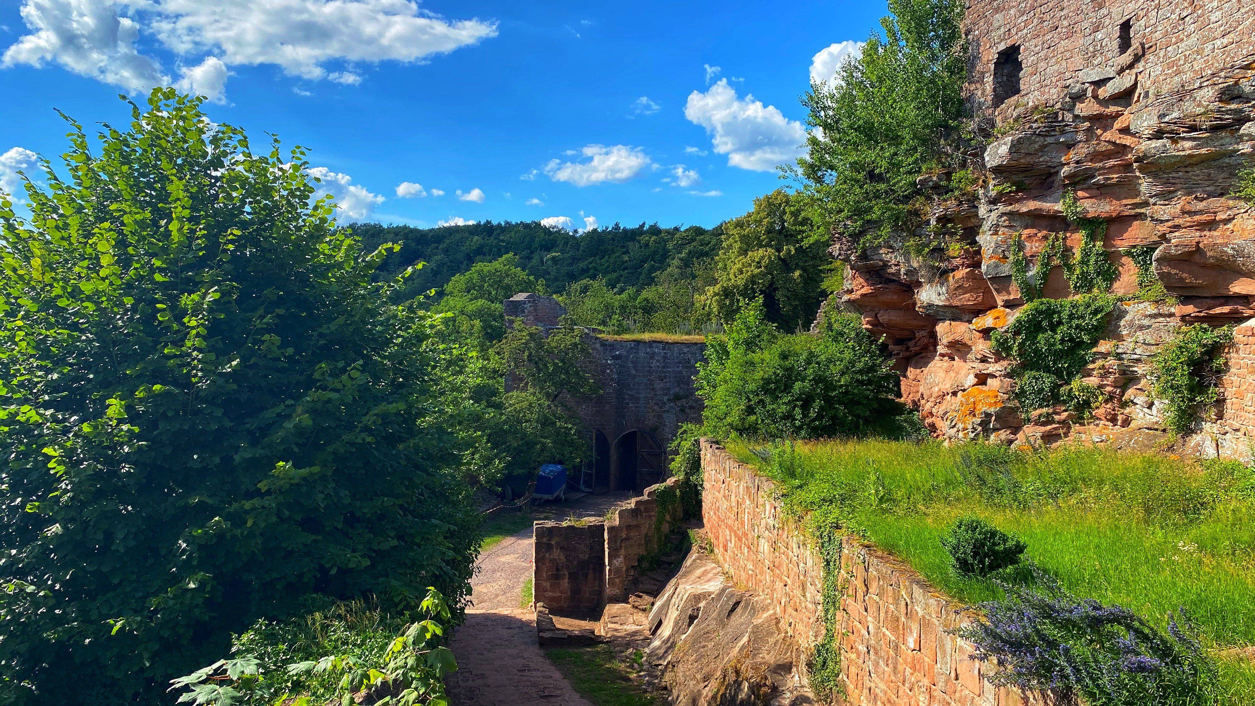 Burg Madenburg Mauer