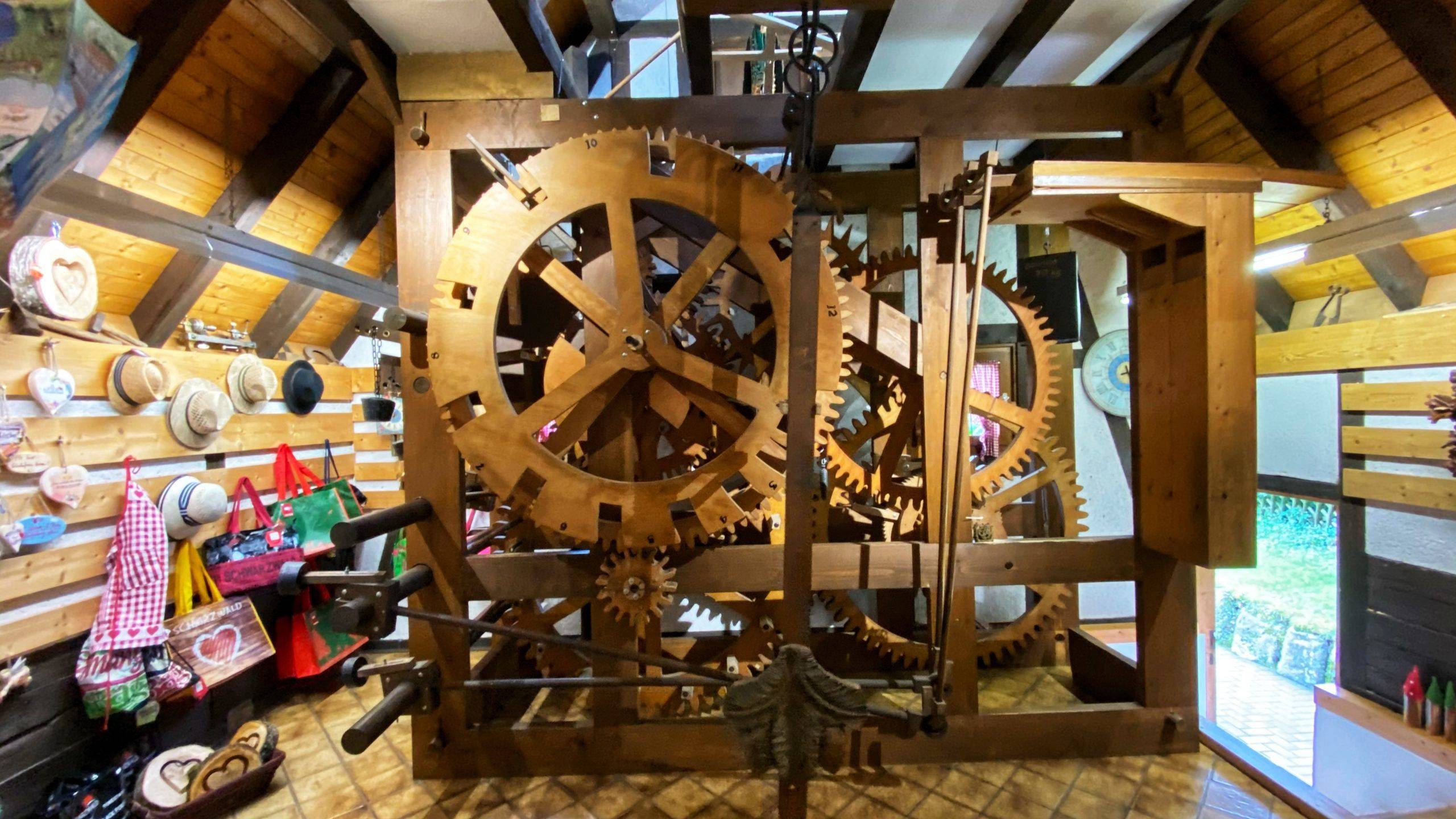 Uhrwerk weltgrößte Kuckucksuhr