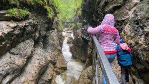 Starzlachklamm mit Kindern