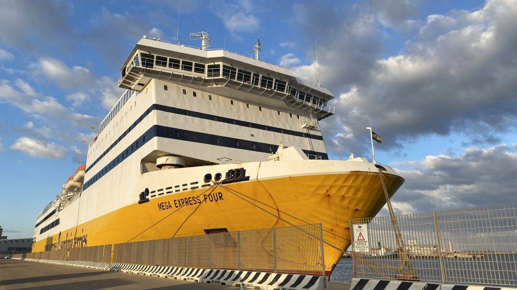 Fähre Urlaub Mittelmeer