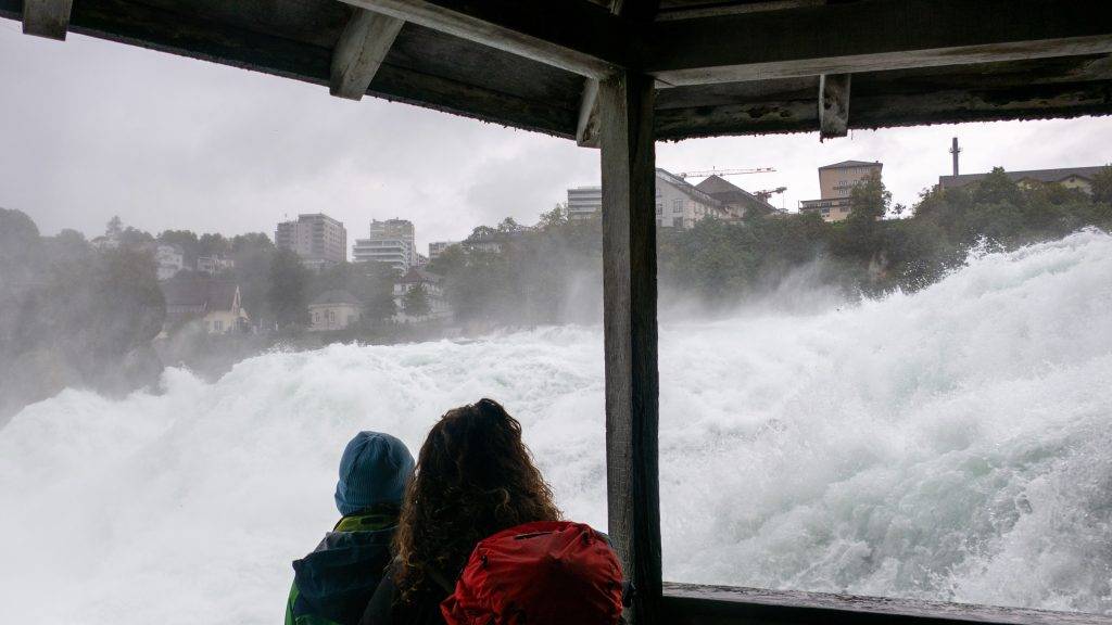 Aussichtsplattform ganz nach am Rheinfall