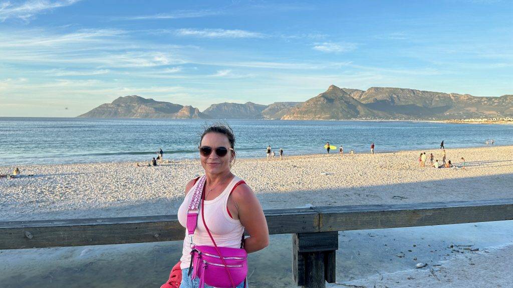 Aussicht auf den Kommetjie Beach mit den Bergen im HIntergrund
